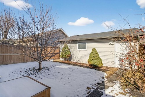 28 Elgin View Se, Calgary, AB - Outdoor