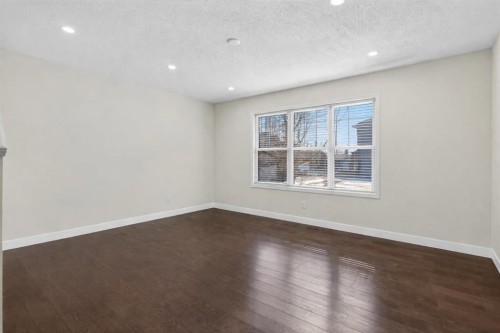 28 Elgin View Se, Calgary, AB - Indoor Photo Showing Other Room