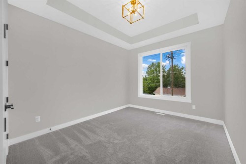 8114 Bowness Road Nw, Calgary, AB - Indoor Photo Showing Other Room