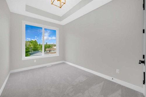 8114 Bowness Road Nw, Calgary, AB - Indoor Photo Showing Other Room