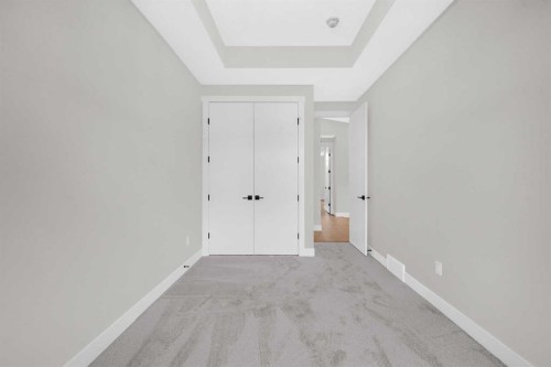 8114 Bowness Road Nw, Calgary, AB - Indoor Photo Showing Other Room