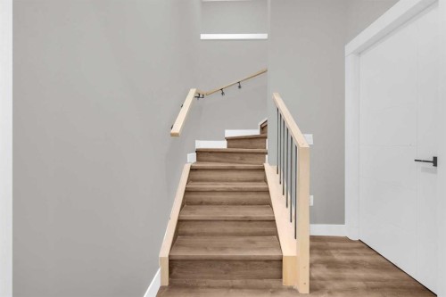 8114 Bowness Road Nw, Calgary, AB - Indoor Photo Showing Other Room
