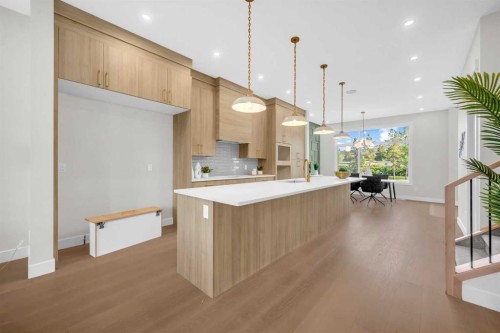 8114 Bowness Road Nw, Calgary, AB - Indoor Photo Showing Kitchen With Upgraded Kitchen
