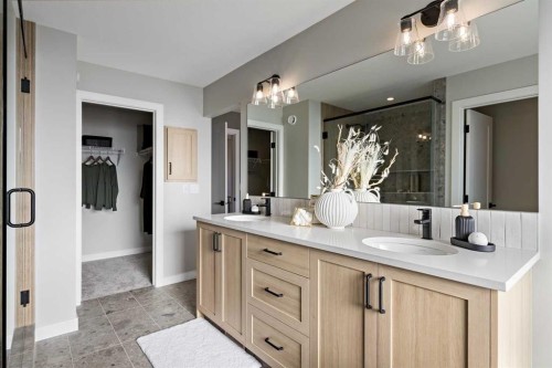 134 Belmont Passage Sw, Calgary, AB - Indoor Photo Showing Bathroom
