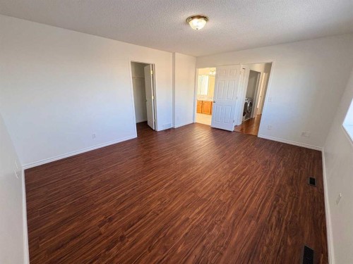 7901 Martha'S Haven Park Ne, Calgary, AB - Indoor Photo Showing Other Room