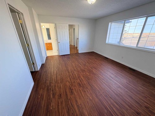 7901 Martha'S Haven Park Ne, Calgary, AB - Indoor Photo Showing Other Room