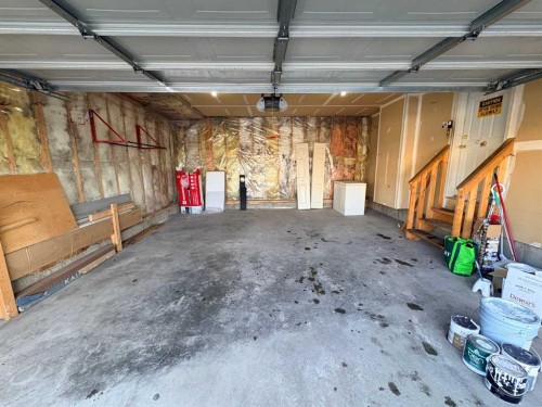 7901 Martha'S Haven Park Ne, Calgary, AB - Indoor Photo Showing Garage