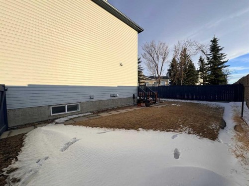 7901 Martha'S Haven Park Ne, Calgary, AB - Outdoor