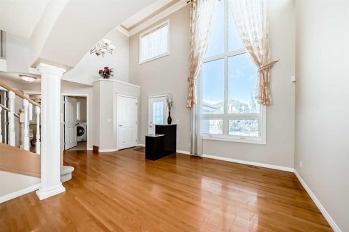 300 Hampstead Road Nw, Calgary, AB - Indoor Photo Showing Other Room
