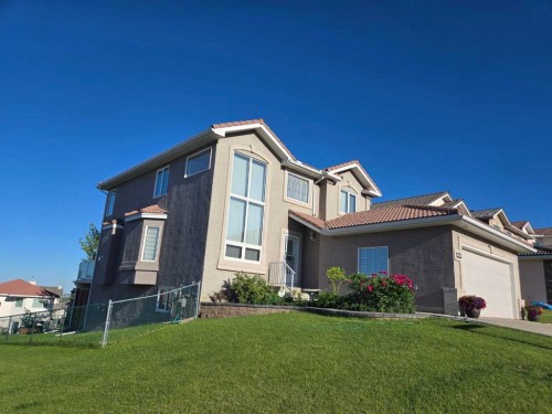 300 Hampstead Road Nw, Calgary, AB - Outdoor