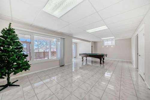 300 Hampstead Road Nw, Calgary, AB - Indoor