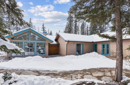 4 Pine Avenue, Bragg Creek, AB - Outdoor