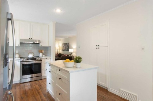 230 11 Avenue Ne, Calgary, AB 
