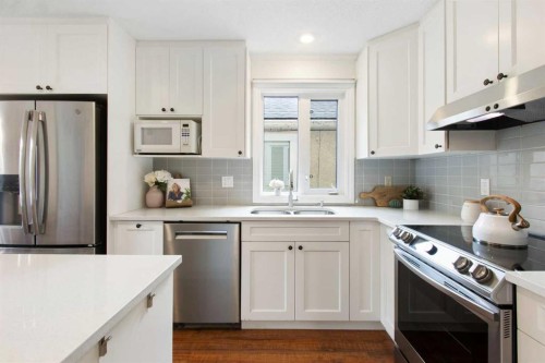 230 11 Avenue Ne, Calgary, AB 