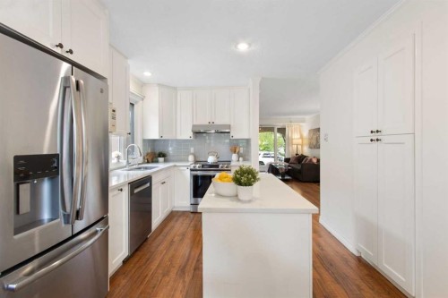 230 11 Avenue Ne, Calgary, AB 