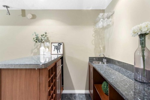 230 11 Avenue Ne, Calgary, AB 
