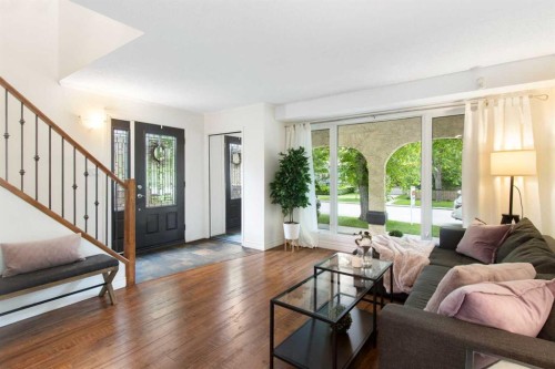 230 11 Avenue Ne, Calgary, AB 