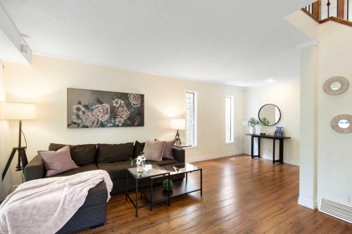 230 11 Avenue Ne, Calgary, AB 