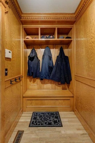 182 Harvest Creek Close Ne, Calgary, AB - Indoor With Storage