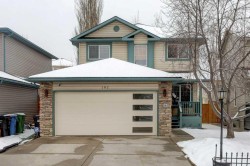 182 Harvest Creek Close NE Calgary, AB T3K 4P8