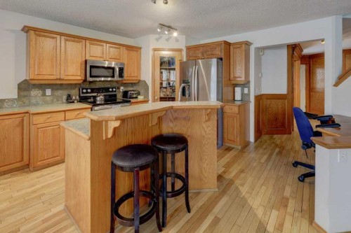 182 Harvest Creek Close Ne, Calgary, AB - Indoor Photo Showing Kitchen