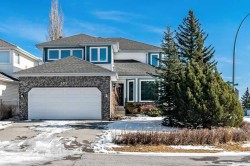 303 Schubert Place NW Calgary, AB T3L 1X2