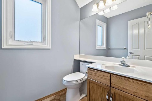 303 Schubert Place Nw, Calgary, AB - Indoor Photo Showing Bathroom