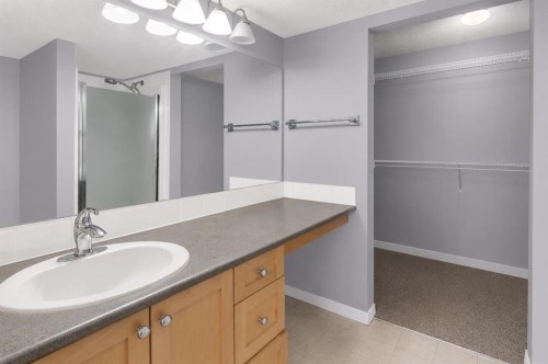 203-345 Rocky Vista Park Nw, Calgary, AB - Indoor Photo Showing Bathroom