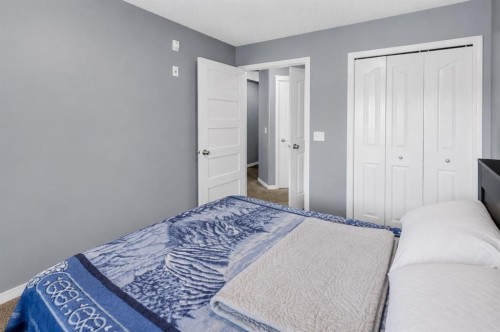203-345 Rocky Vista Park Nw, Calgary, AB - Indoor Photo Showing Bedroom