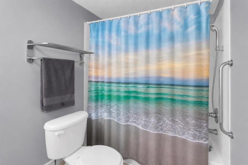 203-345 Rocky Vista Park Nw, Calgary, AB - Indoor Photo Showing Bathroom
