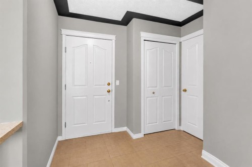 203-345 Rocky Vista Park Nw, Calgary, AB - Indoor Photo Showing Other Room