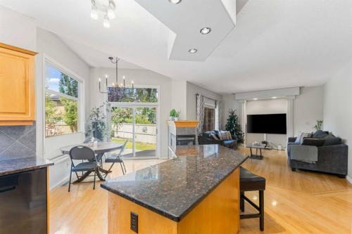 11 Simcoe Crescent Sw, Calgary, AB - Indoor With Fireplace