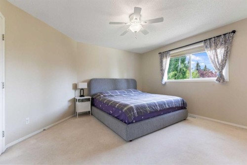 11 Simcoe Crescent Sw, Calgary, AB - Indoor Photo Showing Bedroom