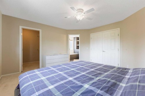 11 Simcoe Crescent Sw, Calgary, AB - Indoor Photo Showing Bedroom