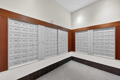 1402-910 5 Avenue Sw, Calgary, AB - Indoor Photo Showing Other Room