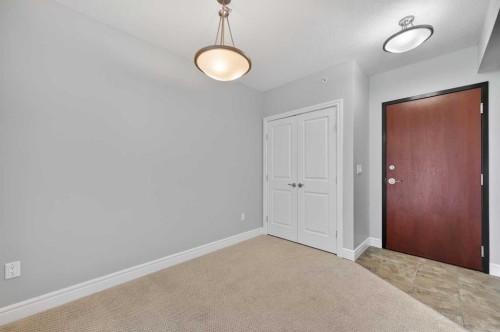 1402-910 5 Avenue Sw, Calgary, AB - Indoor Photo Showing Other Room