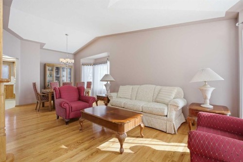 146 Hawkdale Circle Nw, Calgary, AB - Indoor Photo Showing Living Room