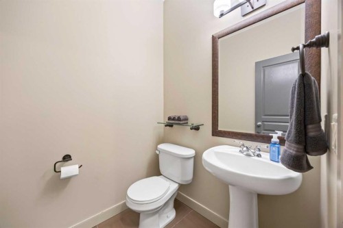 80 Tuscany Summit Terrace Nw, Calgary, AB - Indoor Photo Showing Bathroom
