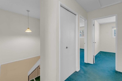 604 Strathcona Drive Sw, Calgary, AB - Indoor Photo Showing Other Room