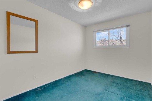 604 Strathcona Drive Sw, Calgary, AB - Indoor Photo Showing Other Room