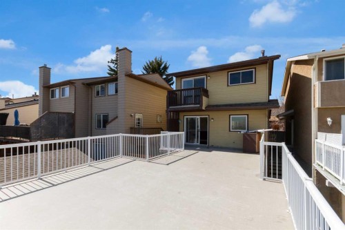 604 Strathcona Drive Sw, Calgary, AB - Outdoor With Exterior