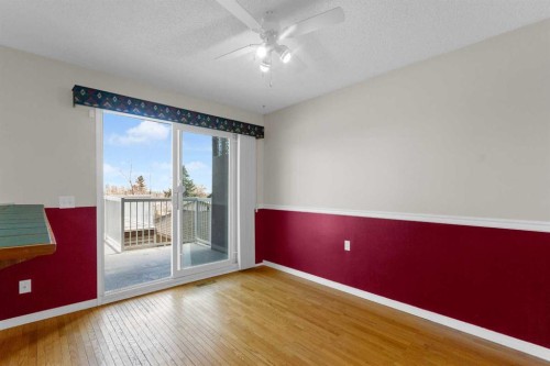 604 Strathcona Drive Sw, Calgary, AB - Indoor Photo Showing Other Room