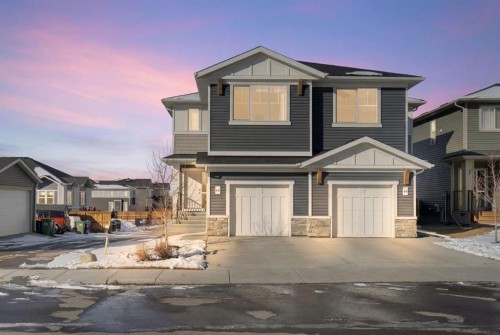46 Emberside Place  Cochrane, AB T4C 2L8