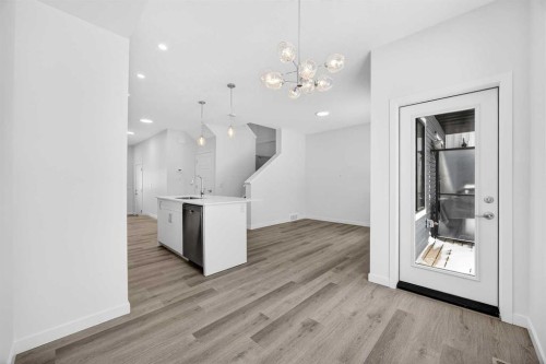 66 Creekside Way Sw, Calgary, AB - Indoor