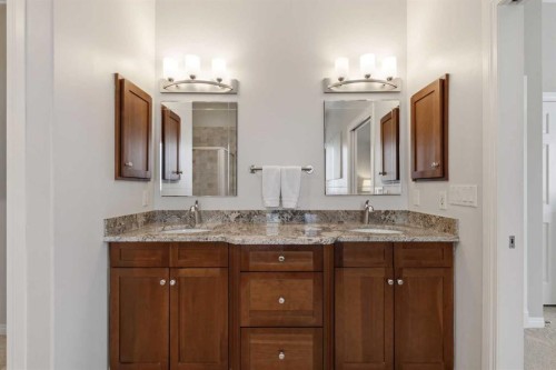 71 Elgin Estates Hill Se, Calgary, AB - Indoor Photo Showing Bathroom