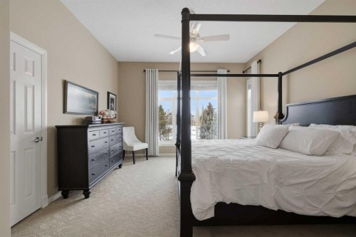 71 Elgin Estates Hill Se, Calgary, AB - Indoor Photo Showing Bedroom