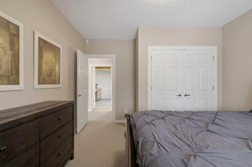 71 Elgin Estates Hill Se, Calgary, AB - Indoor Photo Showing Bedroom