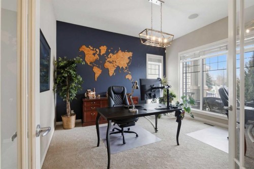 71 Elgin Estates Hill Se, Calgary, AB - Indoor Photo Showing Office