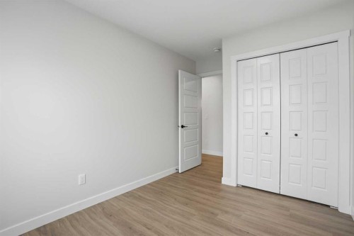 45 Wild Rose Way Se, Calgary, AB - Indoor