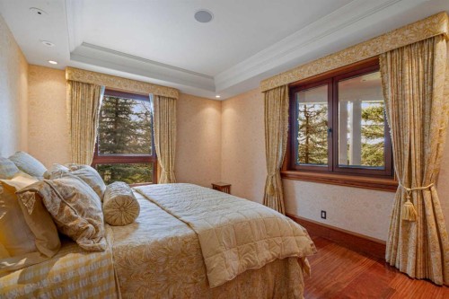 145 Silvertip Ridge, Canmore, AB - Indoor Photo Showing Bedroom